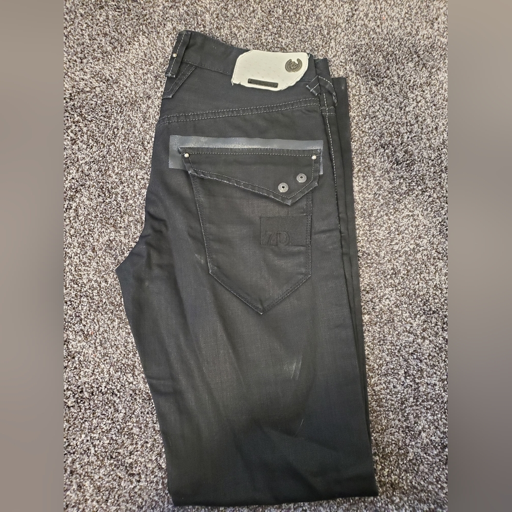 Black size 32 men's pants. Brand is 7 diamonds